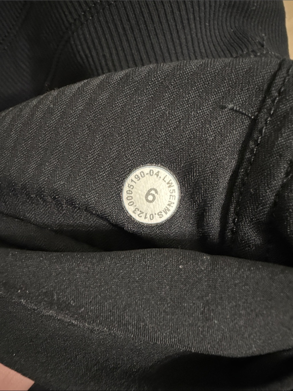 Lululemon Dance Studio Mid-Rise Jogger 7/8 Length Black Size 6 - Picture 6 of 7